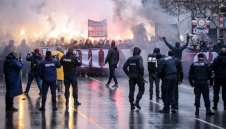 Без инциденти преминаха шествията на феновете на ЦСКА и Левски