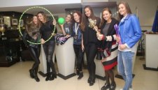 Зад усмивките на "Златните момичета": И страх, и адреналин...