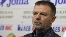 Стойчо Младенов започва спешна селекция в ЦСКА! Чака двама нови