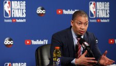 От Кливланд: Ограбиха ни!