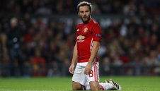 Класа: Мата тича преди мач, за да зарадва дете в инвалидна количка + ВИДЕО