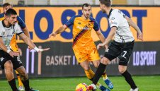 Арменец реже заплатата, за да остане в Рома