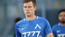 Хубчев крои изненада, пуска Алар като крило срещу Славия