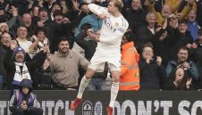 Обявиха съотборник на Груев за "измамник", заради гол с ръка