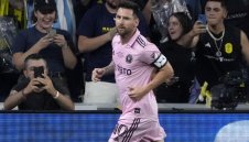 Икономки и готвачи държат Меси далеч от своя хотел