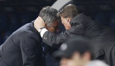 Ван Гаал се похвалил първо на Моуриньо