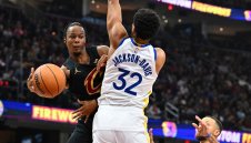 Кливланд разби и Голдън Стейт за старт от 10-0 в НБА