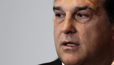 Радост на "Камп Ноу": Лапорта поема властта в Барселона