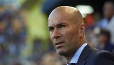 Зидан вече има оферта от "Олд Трафорд"