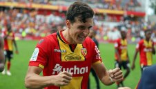 Ланс извива ръцете на Лудогорец