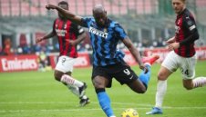 Дебеланко! Съсипаха от критики Лукаку