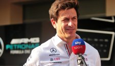 От Мерцедес: 1:0 за Ред Бул