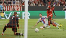 Нойер: Имахме късмет срещу Левандовски 