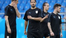 Уругвай ще бори арабите с "пенсионери"