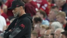 Юрген Клоп скочи в защита на Манчестър Юнайтед