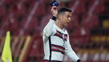 В Португалия решиха дали да наказват Кристиано Роналдо + СНИМКИ