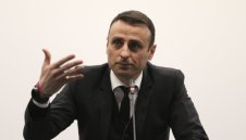 Бербатов: Ситуацията е абсурдна. Ставаме за смях в чужбина