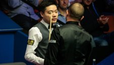 Ястреба разкъса Динг и е първият полуфиналист в "Крусибъл"