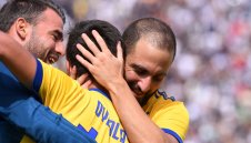 Игуаин понякога се скатава и разчита само на таланта си