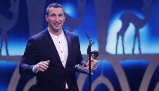 Кличко сензационно се завръща на ринга, но само заради рекорд