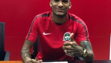 ОФИЦИАЛНО: Каранга подписа с китайците