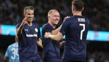 Скоулси, стига! Социалните медии полудяха след невероятен пас на ветерана снощи + ВИДЕО