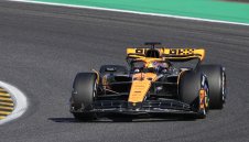 Драма с гумите във Формула 1, Макларън предизвика Верстапен