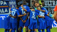 Левски залага на закрити тренировки