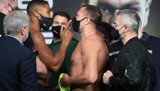 Зрелище преди големия мач! Кобрата и Джошуа едва не се сбиха + ВИДЕО И СНИМИ 