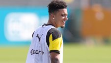 Дортмунд да не извива ръцете на Юнайтед чрез Санчо