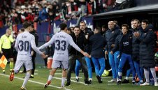 Позор! Барса взе точка в Памплона със съдийска помощ