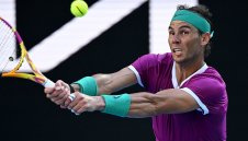 Надал се промъкна на 1/2-финал в Мелбърн след трилър
