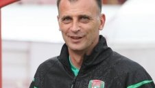 "Сухия" се закани да изненада Левски