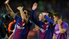 "Жълтата подводница" ще направи шпалир на Барса