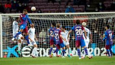 Ще го изпусне ли? Барса плаща "стотинки" на свой ас