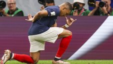 Мбапе отново се нареди до Пеле