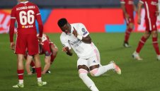 Комедия от грешки: Само чудо ще измъкне Ливърпул срещу Реал