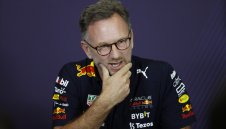 Босът на Ред Бул няма намерение да ходи във Ферари