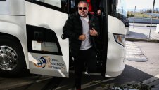 Напуска ли България? Изкушават Ясен Петров с огромна заплата