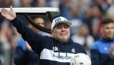 Оперираха успешно Диего Марадона заради тромб в мозъка