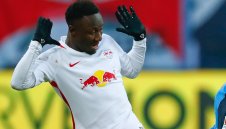 Байерн купува Кейта, но следващото лято