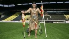 Шаман освети стадиона на Кайзерслаутерн