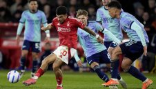 Шпорите нямат спиране, взимат и ключова фигура на Форест