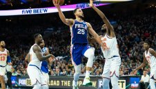 Случи се! Бен Симънс вкара тройка!