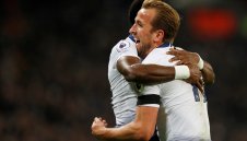 Тотнъм зашлеви звучен шамар на Челси, Сари с първа загуба във Висшата лига