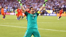 Барса продаде Браво на Ман Сити