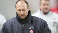 Треньорът на Кайзерслаутерн бесен на докторите