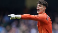 Играч е! Кепа си ляга до "Мис Вселена" Испания + СНИМКИ