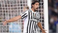 Юве с "Великолепната тройка" срещу Интер 