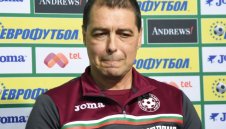 Хубчев критикува играчите: Не видях себераздаване и мъжество